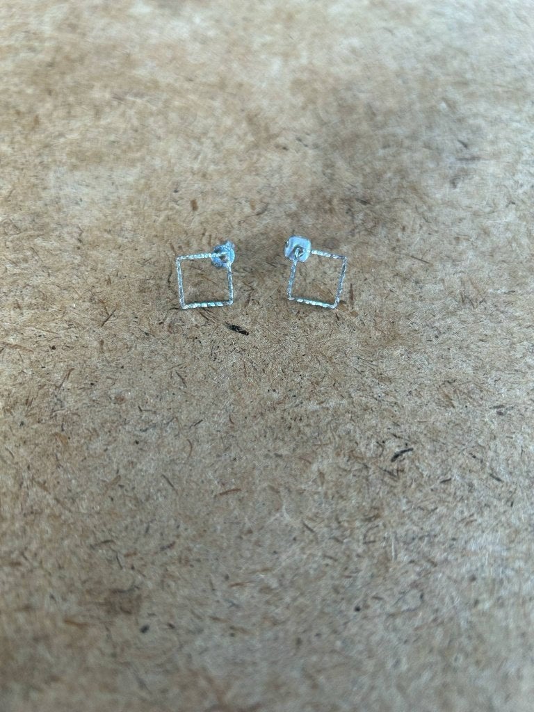 Boucle d’oreille carré, Handtassen en Accessoires, Oorbellen, Ophalen, Gebruikt, Overige kleuren, Knopjes of Stekers