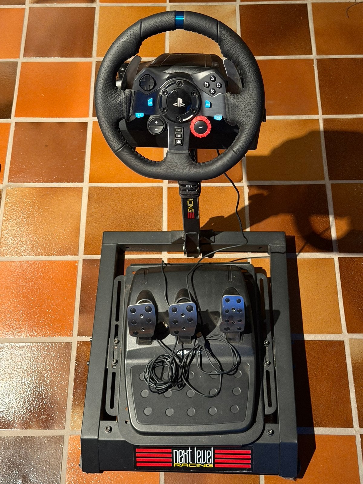 Logitech G29 + Shifter & Next Level Racing Stand (PS/PC), Games en Spelcomputers, Spelcomputers | Sony Consoles | Accessoires