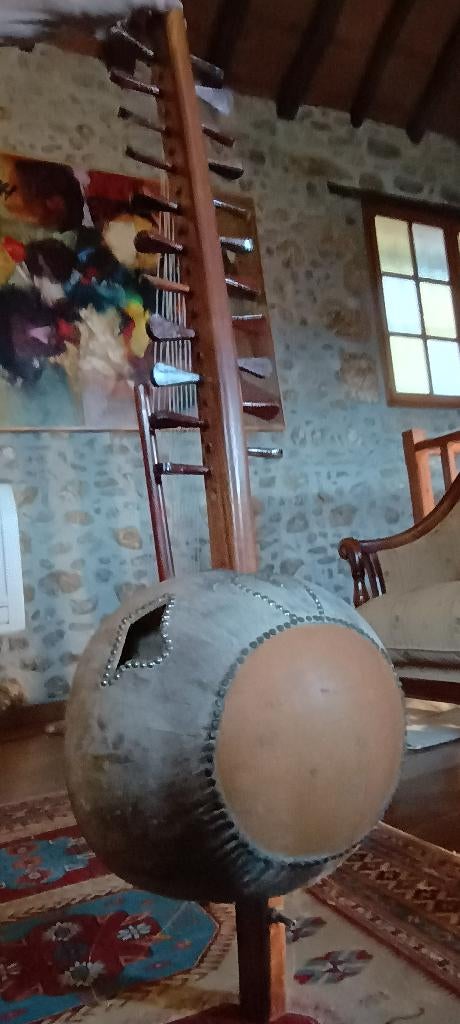 Kora (West-Afrikaanse harp), Ophalen