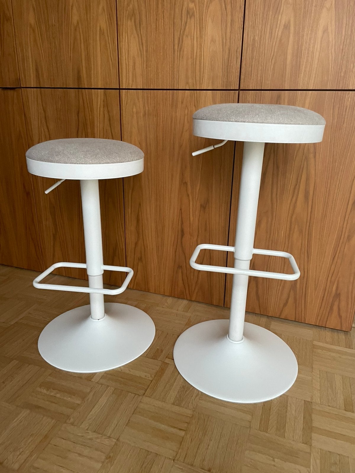 Barstoelen, Enlèvement, Comme neuf
