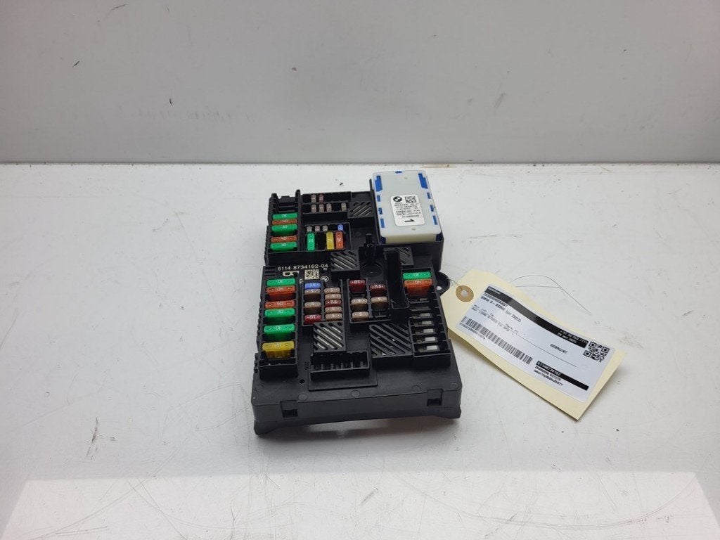 ZEKERINGKAST BMW 3 serie Touring (G21) (01-2019/07-2020), Gebruikt, BMW, Petuelring 130
80809  München, DE, Bayerische Motoren Werke AG