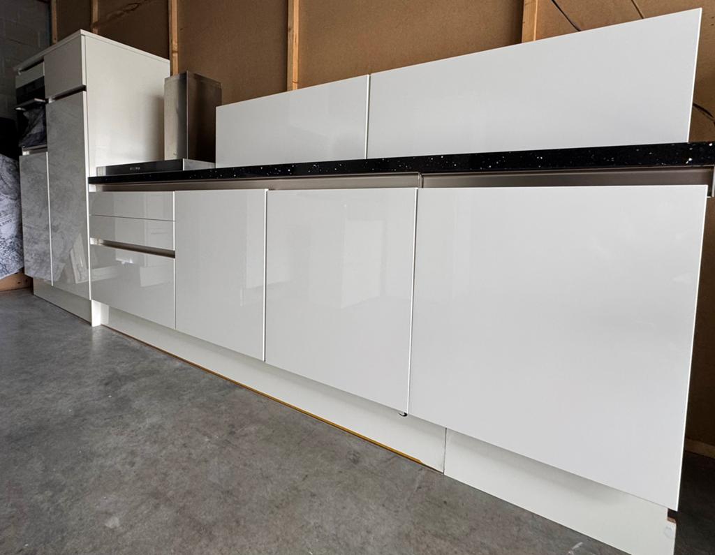 Luxe greeploze hoogglans keuken compleet+GEDEMONTEERDE, Huis en Inrichting, Ophalen of Verzenden, Zo goed als nieuw