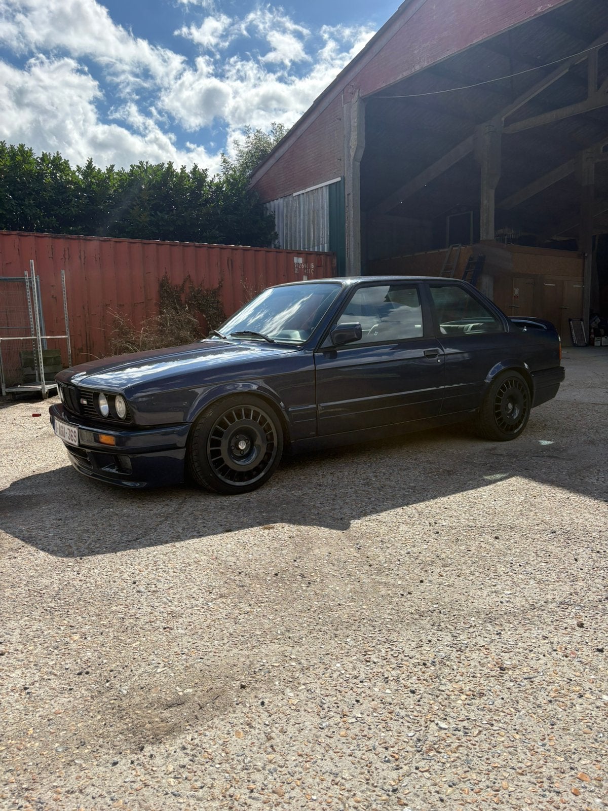 BMW E30 318is in lazurblau metallic, Auto's, 102 kW, Blauw, Grijs, Particulier