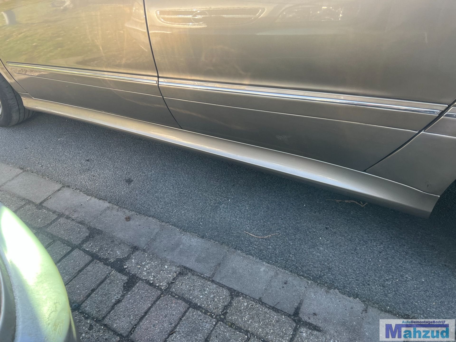 Bas de caisse avant Mercedes Classe B W245 Bronze 791 (2005-, Mercedes-Benz AG, Mercedes-Benz, Utilisé, Mercedesstrasse 120
70372  Stuttgart, DE