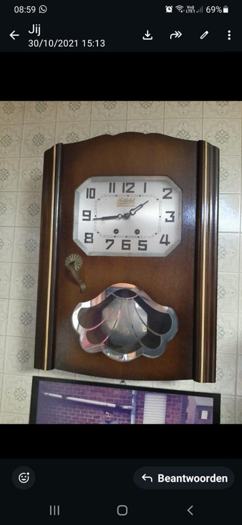 Horloge ancienne, Enlèvement
