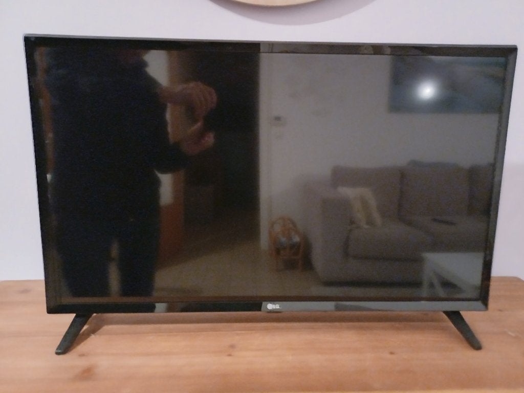 Smart TV LG 32 pouces 32LQ570B6LA - Très bon état, TV, Hi-fi & Vidéo, LED, 50 Hz, HD Ready (720p), Enlèvement