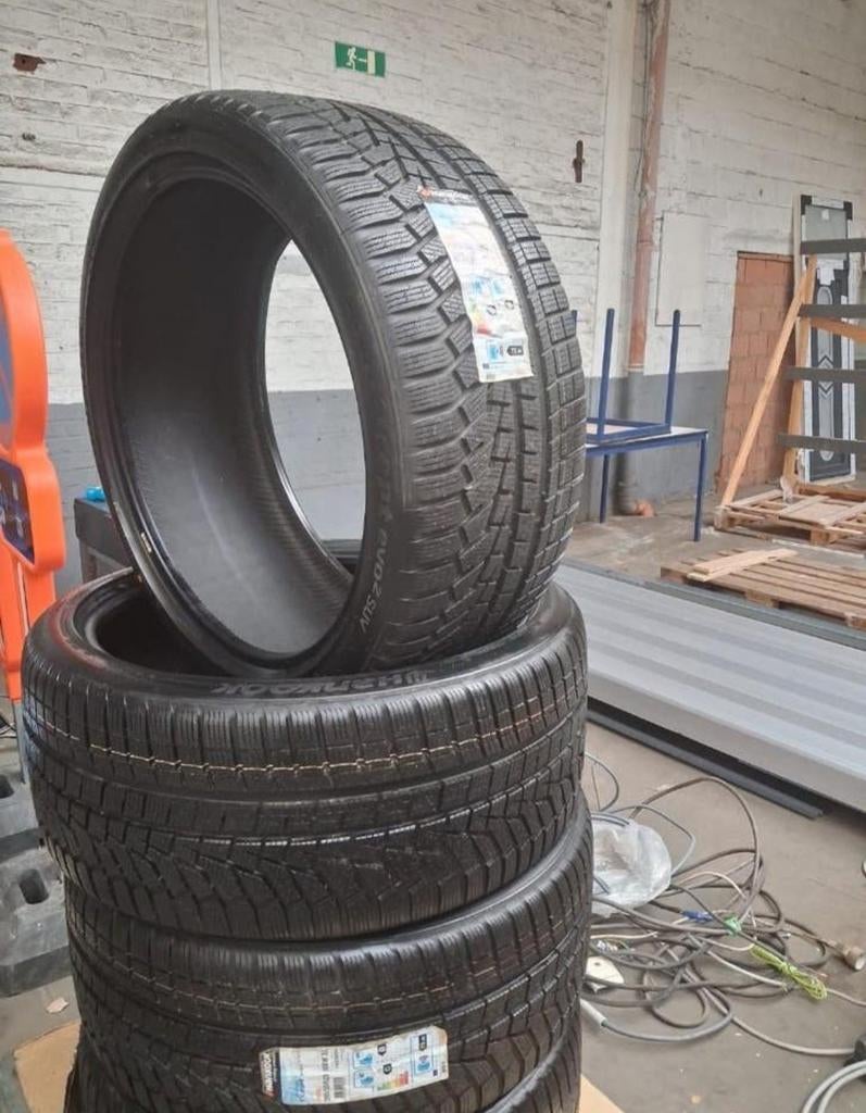 PNEUS HIVER HANKOOK- 295/35R23 108W// 2 à 50€, Autos, Autos Autre, Entreprise, Achat