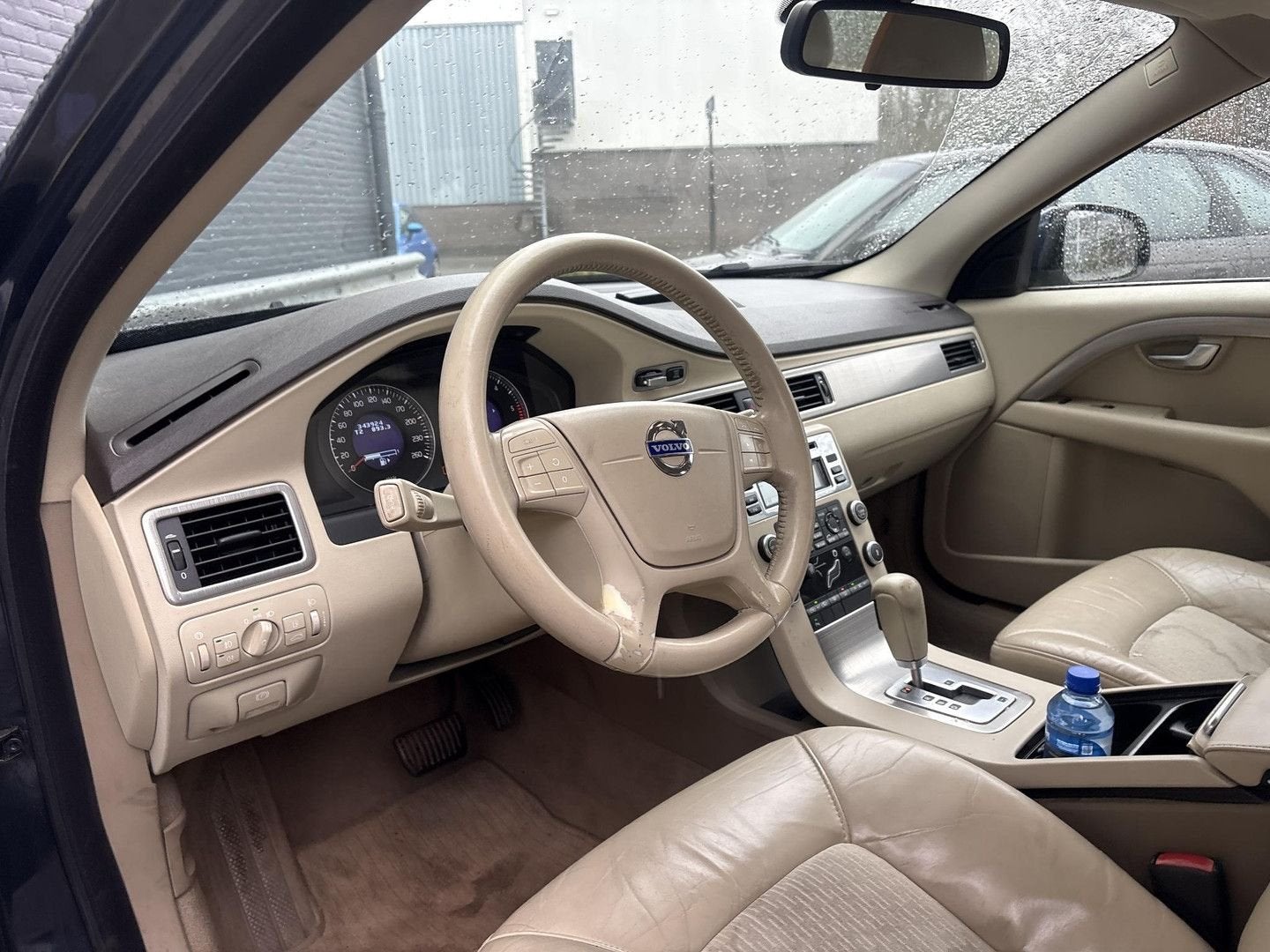 Volvo V70 2.0 D3 Kinetic Automaat | Leder | Climate | Cruise, Autos, Volvo, Achat, Entreprise, V70, 159 g/km