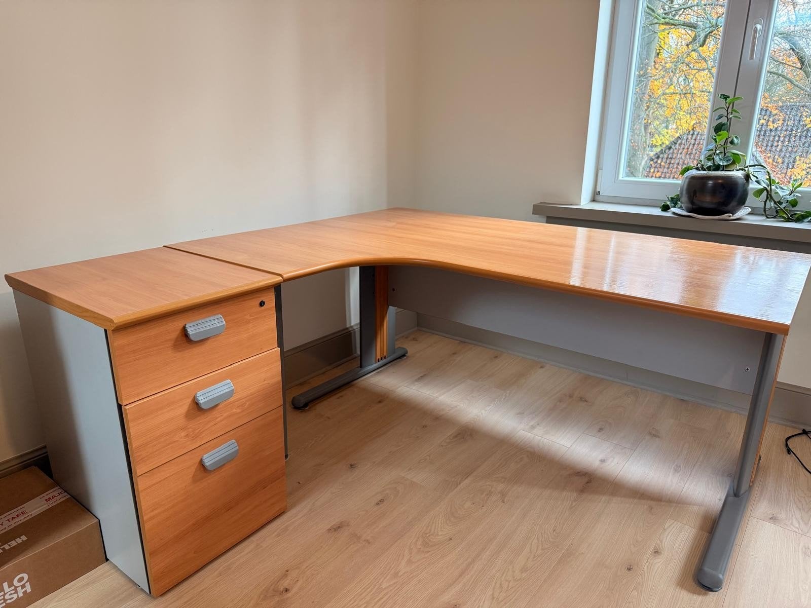 Hoekbureau met ladekast – in goede staat, Huis en Inrichting, Ophalen, Hoekbureau