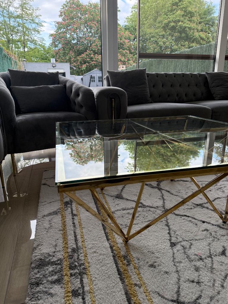 Luxe glazen salontafel met gouden frame – moderne eyecatcher, Huis en Inrichting, Ophalen, 50 tot 100 cm, Vierkant, 50 tot 100 cm