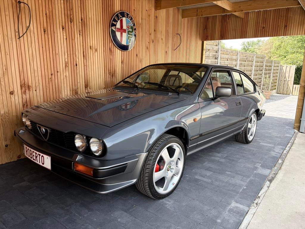 Alfa Romeo GTV4 2.0, Autos, Achat, Entreprise, GTV