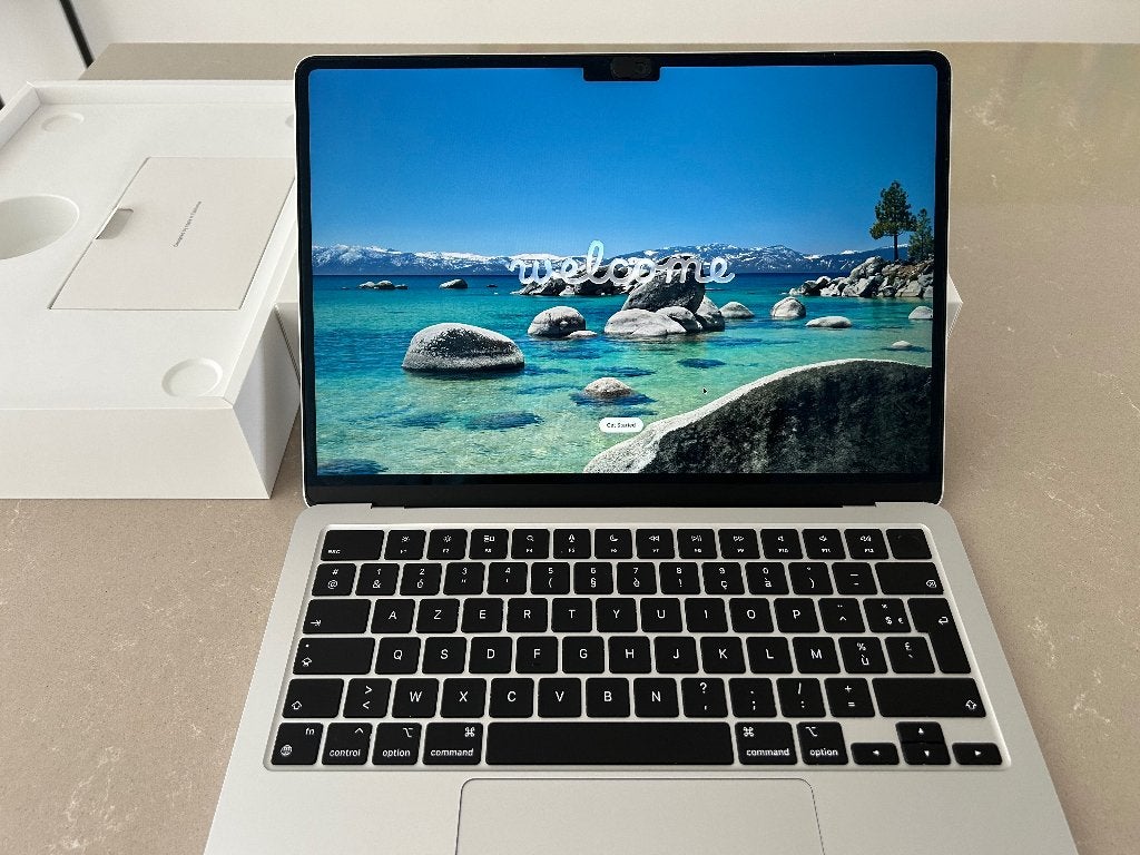 MacBook Air 13.6 - M2 Chip - 16GB RAM, Informatique & Logiciels, Enlèvement ou Envoi, Comme neuf, MacBook