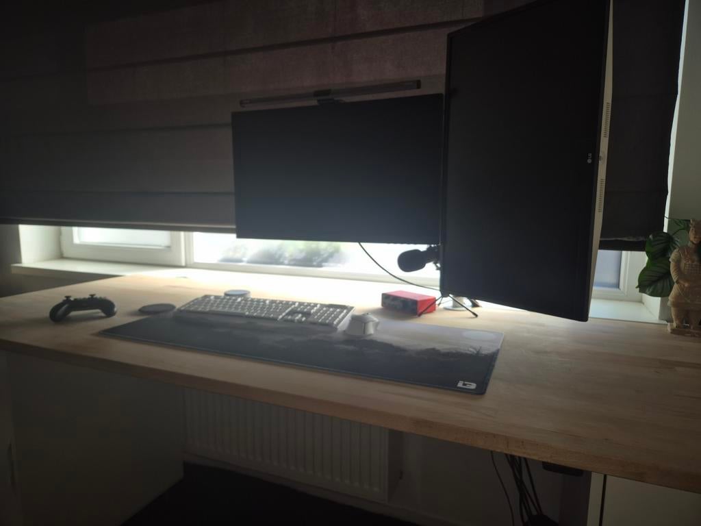 Gaming setup inclussief bureau en ergonomische stoel., Gebruikt, 32 GB, AMD Ryzen 7, SSD