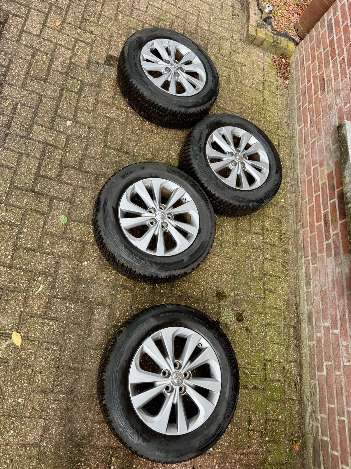 4 pneus d'hiver sur jante Toyota 225/65R17 Hankook W330A, Enlèvement, Pneus hiver, Pneu(s)