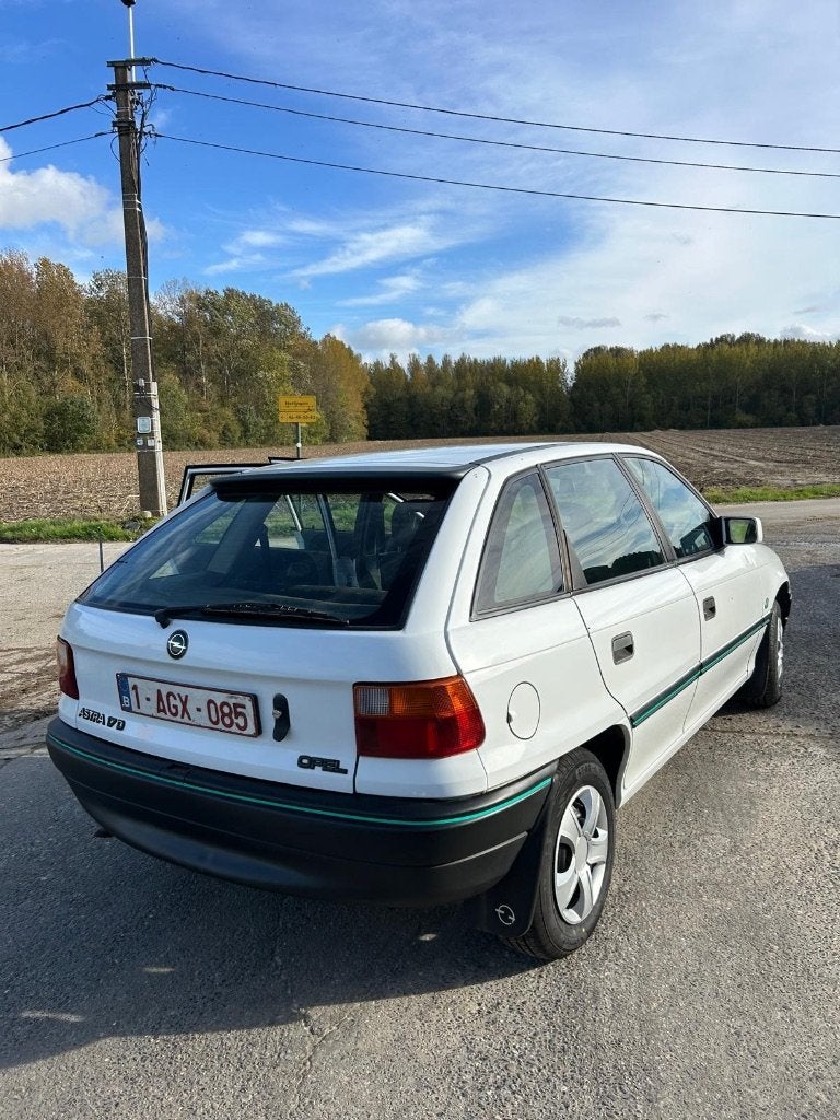 Opel Astra 1.7 diesel (bijna oldtimer), Autos, Achat, 4 portes, Boîte manuelle, 44 kW