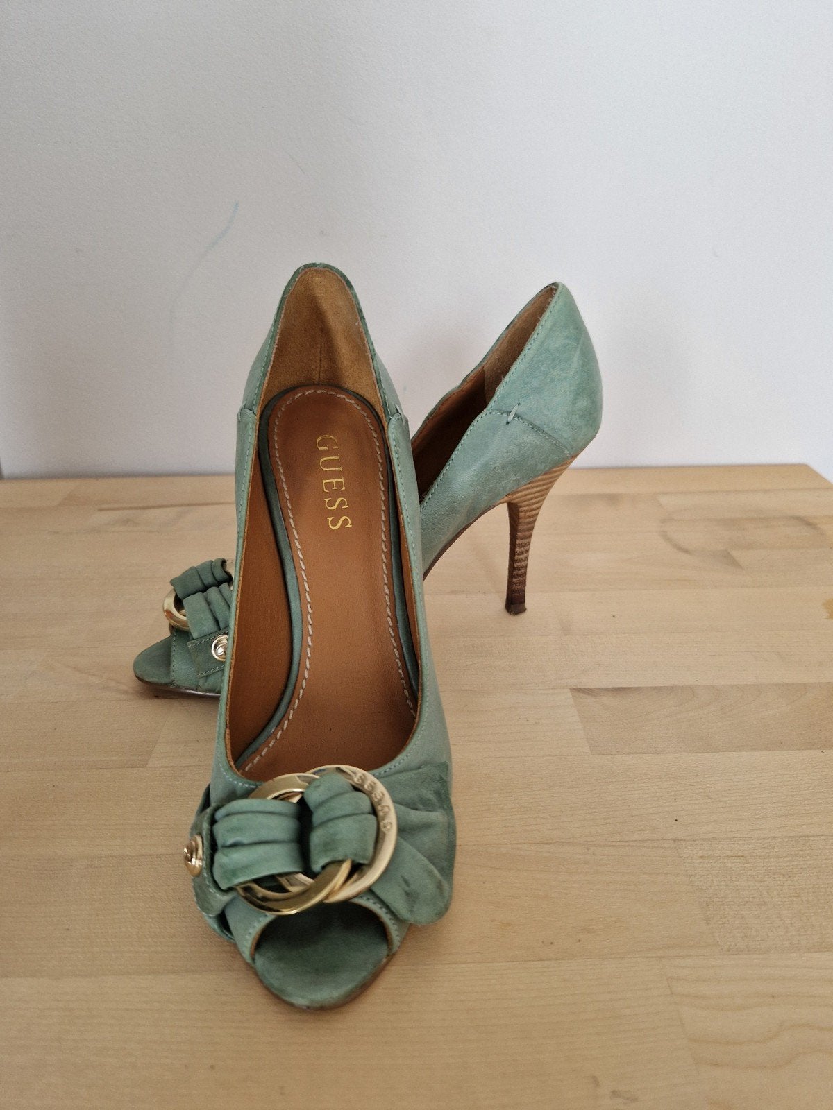Escarpins Guess taille 36, Vêtements | Femmes, Chaussures, Enlèvement ou Envoi, Escarpins