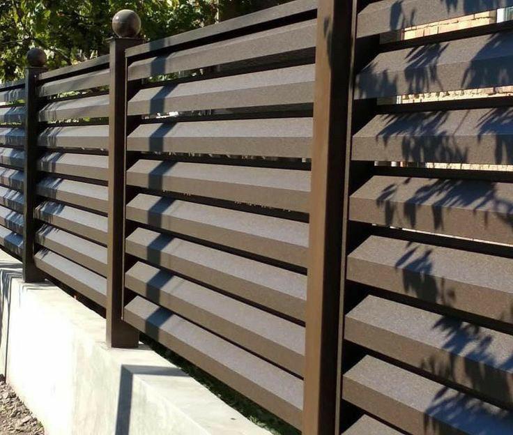 Moderne lamellen privacy schutting op maat — tuinafscheiding, Ophalen of Verzenden, Nieuw, IJzer, 3 tot 6 meter