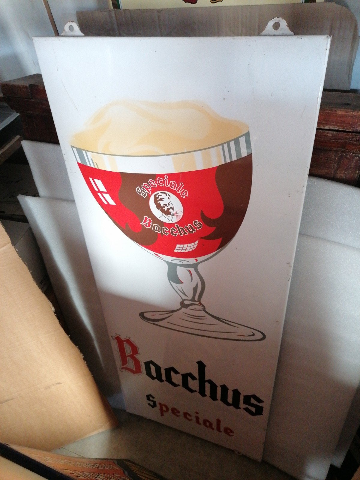 1963 blikken bord Bacchus, Ophalen