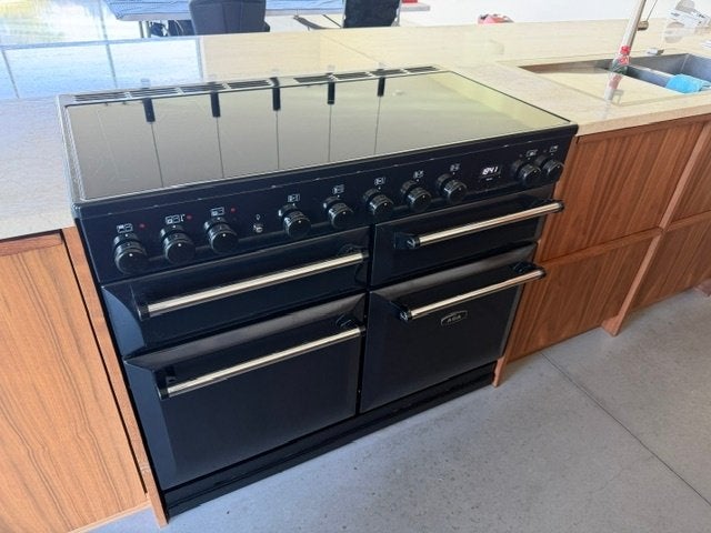 AGA Masterchef 110 Deluxe zwart elektrisch fornuis 4 jaar, Electroménager, Cuisinières, Enlèvement, Utilisé, À Poser, 5 zones de cuisson ou plus