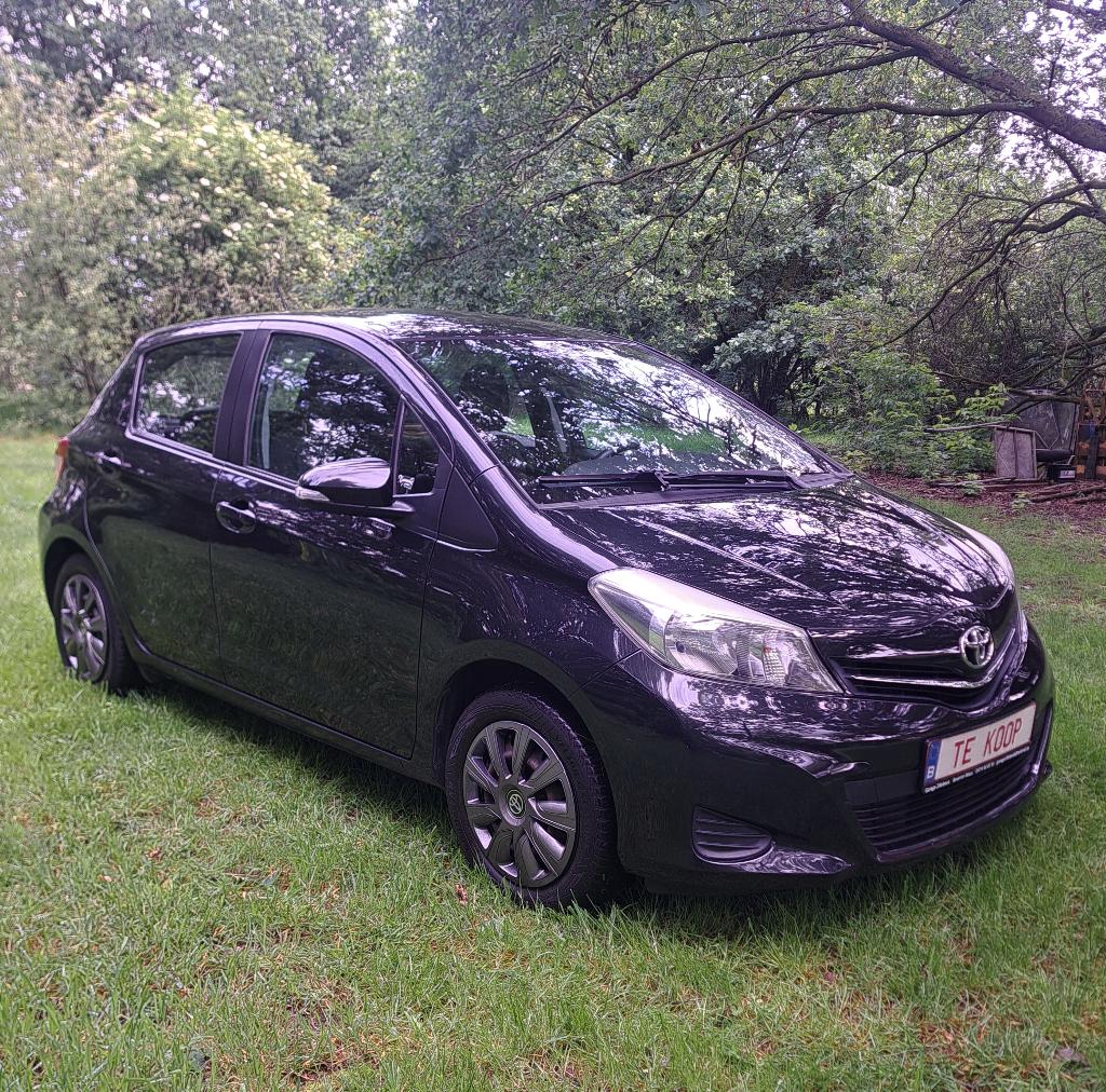 Toyota Yaris: 88.000km +airco +jaar garantie +groot nazicht!, Autos, Toyota, Euro 5, Achat, 998 cm³, Entreprise