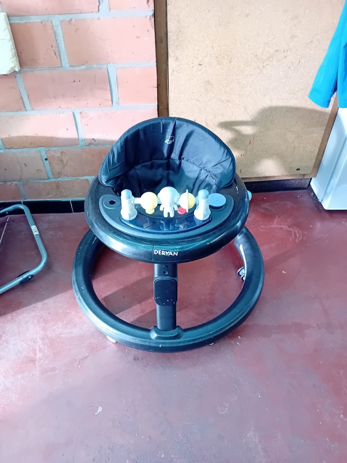 DERYAN Babywalker, Enlèvement