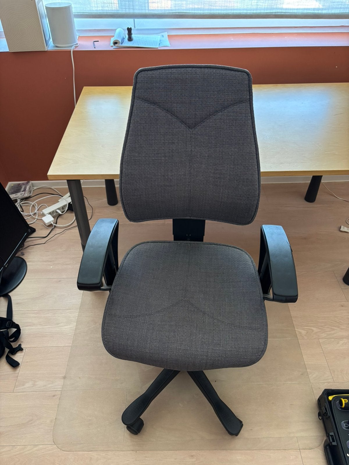 Bureaustoel in goede staat, Maison & Meubles, Chaises de bureau, Gris, Enlèvement, Utilisé, Chaise de bureau