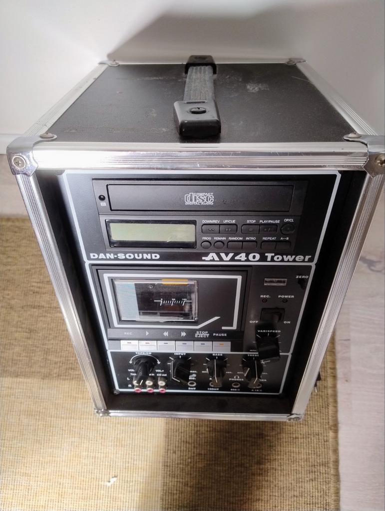 Draagbare vintage audio unit., Ophalen