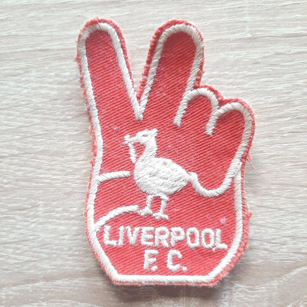 Des écussons brodésdu Liverpool datant du début des années80, Collections, Envoi, Comme neuf, Autres types