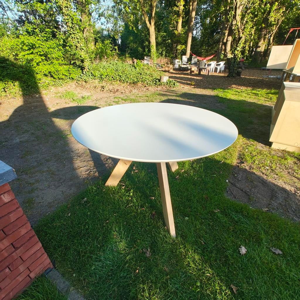 Tafel wit rond 120cm, Tuin en Terras, Ophalen of Verzenden, Rond, Hout