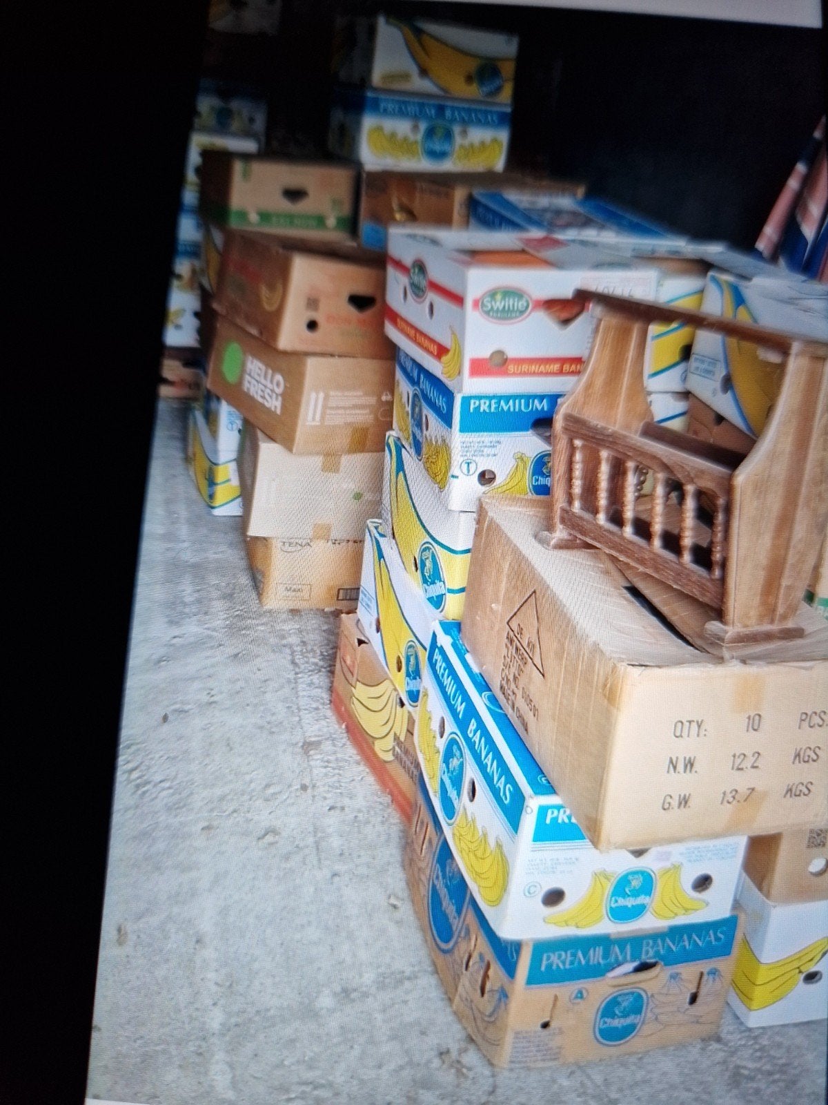 45 volle dozen rommelmarkt spullen, Enlèvement
