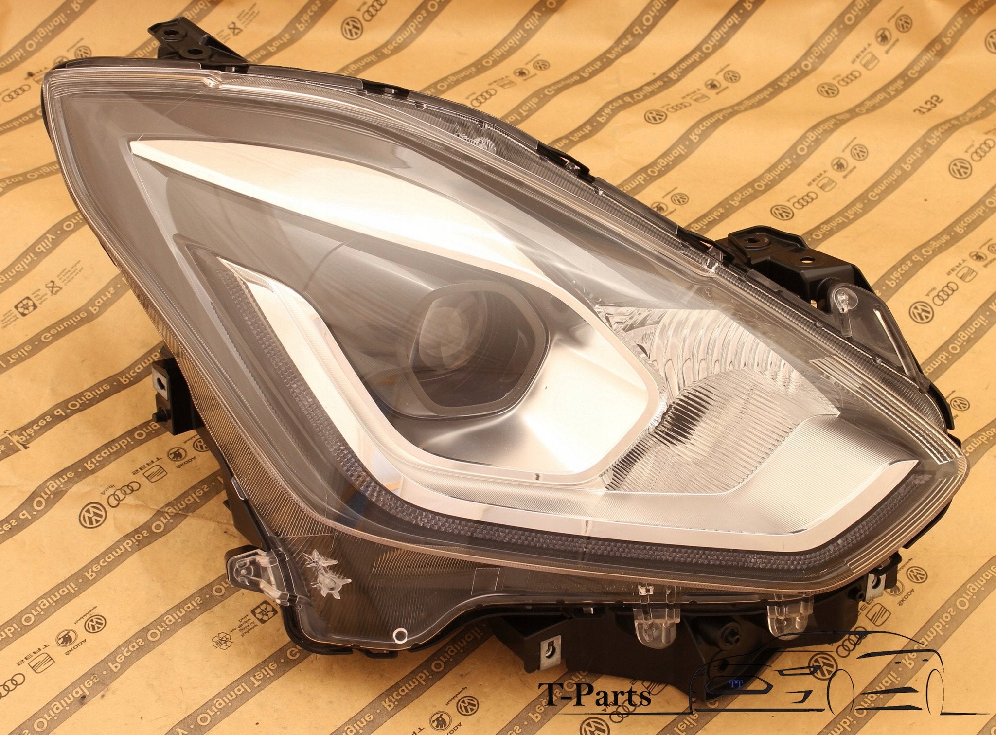 Suzuki swift koplamp 17+ lamp rechts LED 3512052RE1, Info@fabrikant.eu, Fabrikant BV, Nieuw, Suzuki