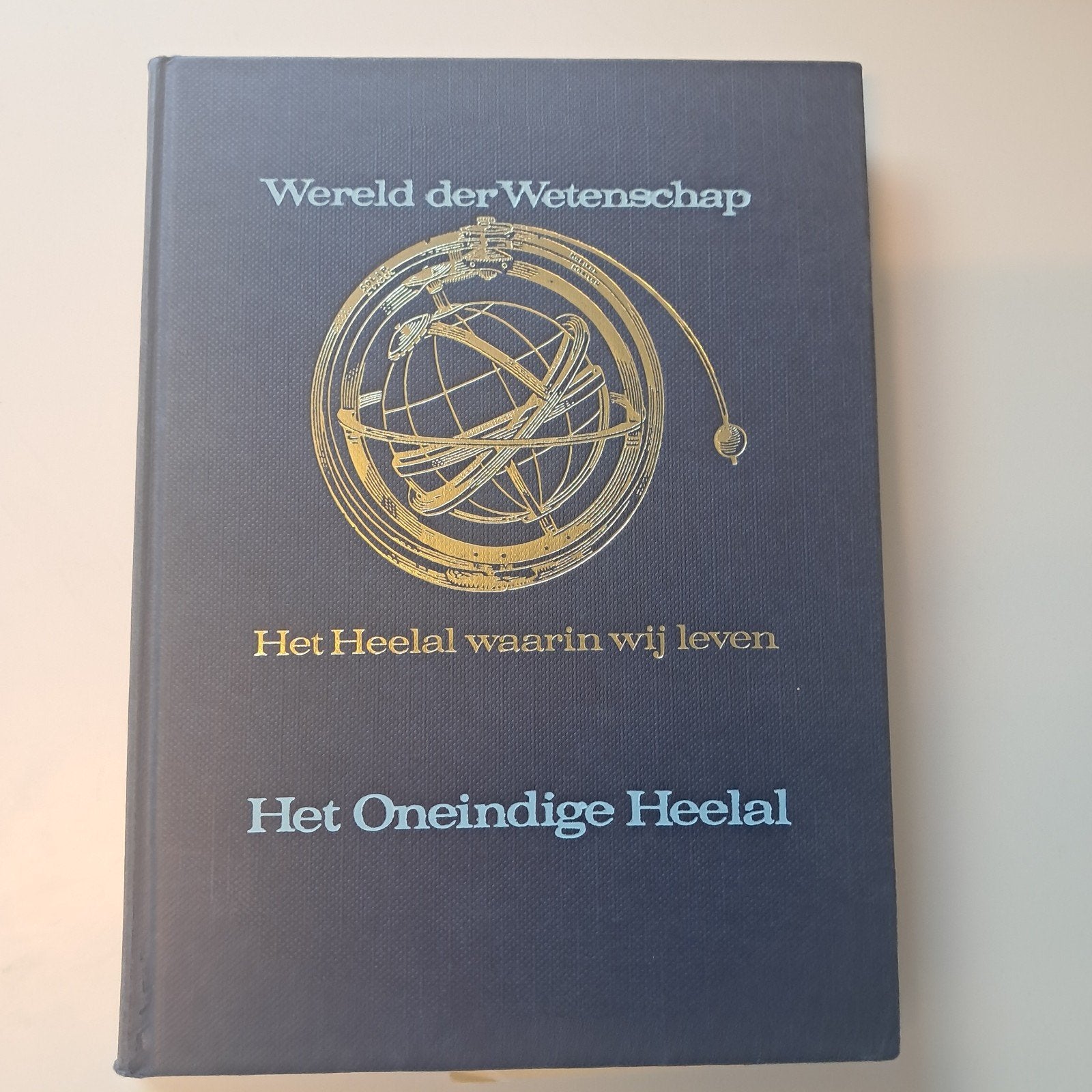 het oneindige heelal (wereld der wetenschap), Ophalen of Verzenden, Zo goed als nieuw, Overige wetenschappen