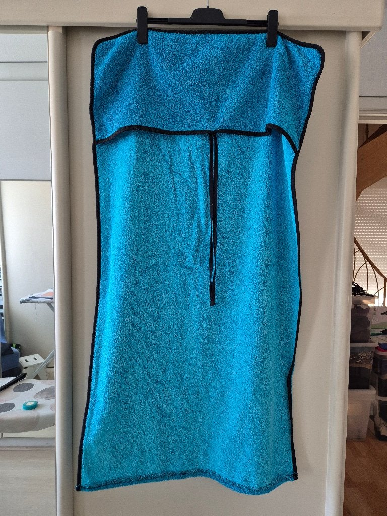 grande serviette essuie plage turquoise transportable rabat