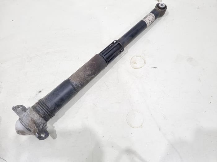 Amortisseur arrière gauche d'un Volkswagen Golf, Autos : Pièces & Accessoires, Suspension & Châssis, Volkswagen, Utilisé, 3 mois de garantie
