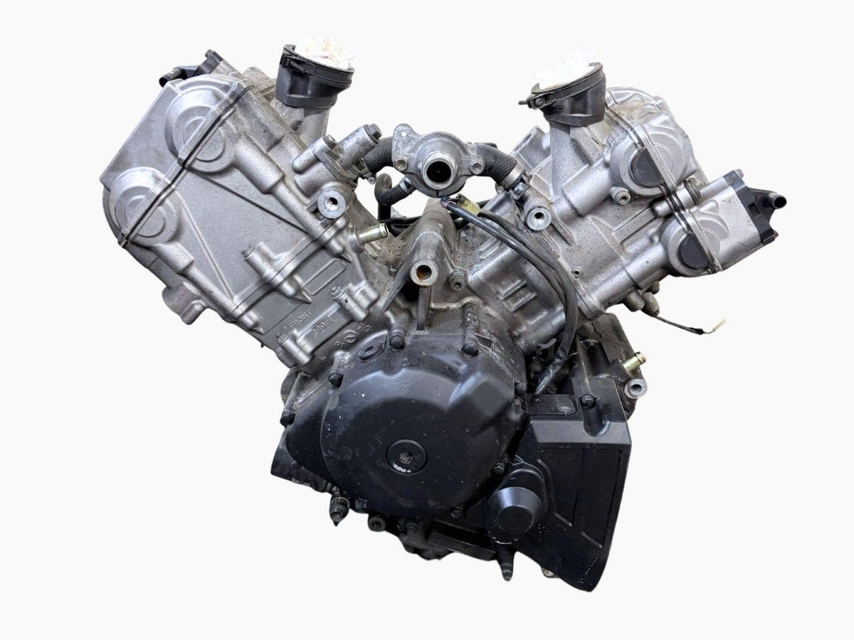 BLOC MOTEUR Suzuki SV 650 2004 (SV650N SV650S SV650 K4), Motos, Suzuki Deutschland GmbH, Utilisé, Kontakt@suzuki.de, Suzuki-Allee 7
64625  Bensheim, DE