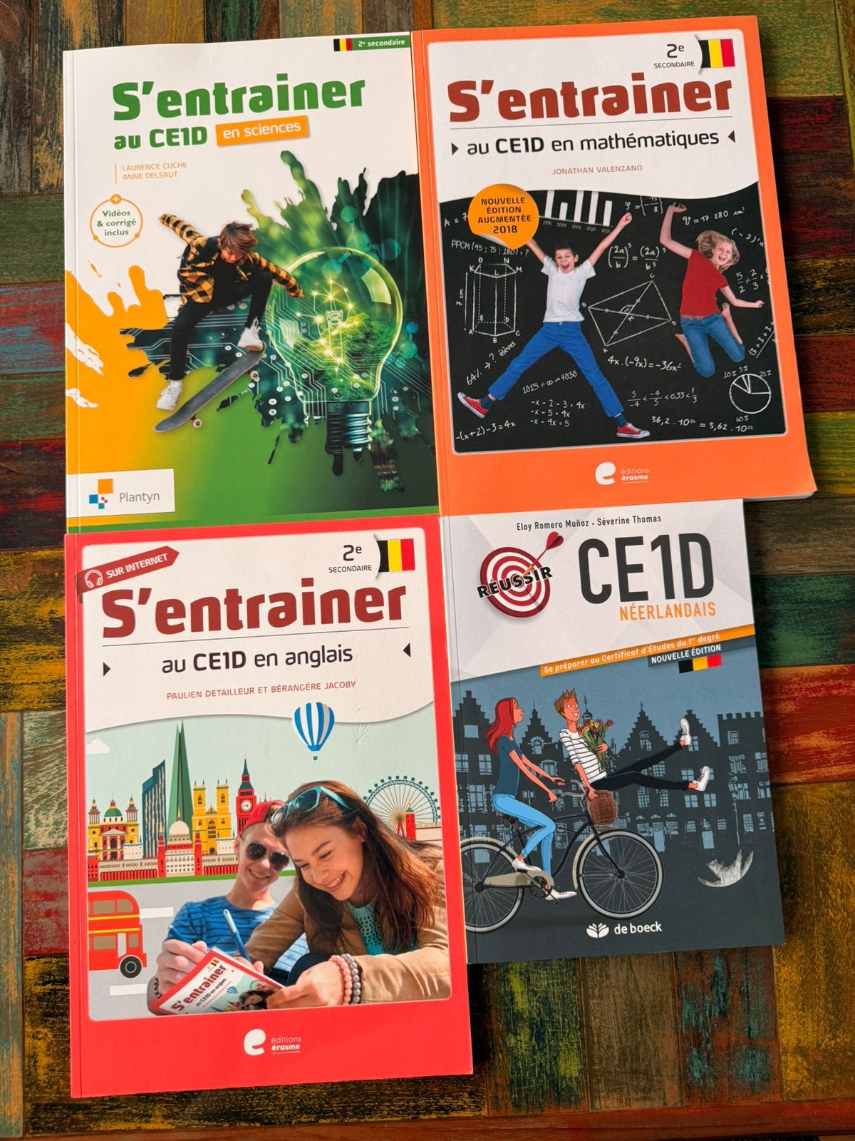 Lot de 4 livres S’entrainer au CE1D, Livres, Livres scolaires, Enlèvement ou Envoi, Comme neuf, Anglais