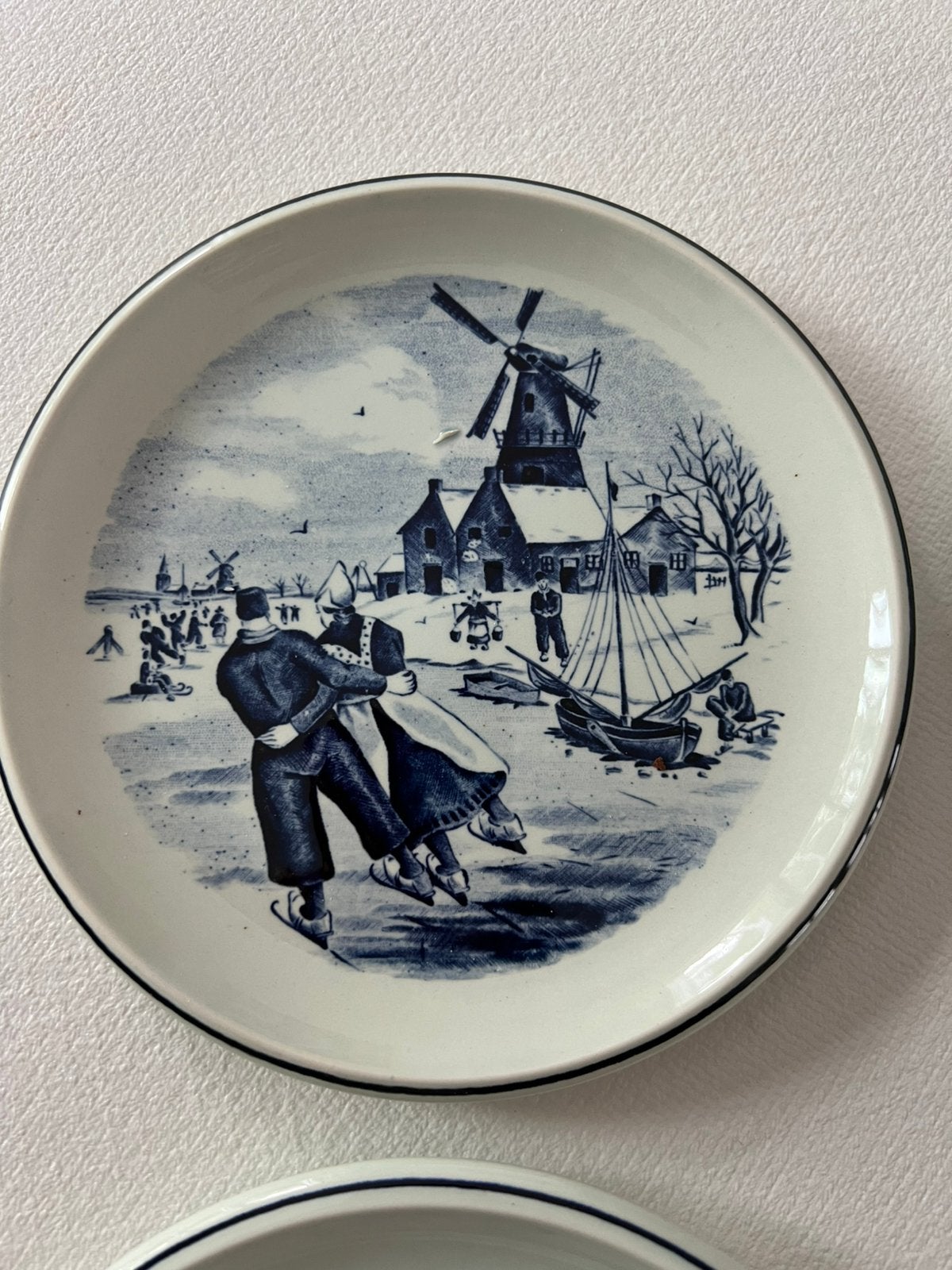 6 Petites assiettes Delft, Enlèvement