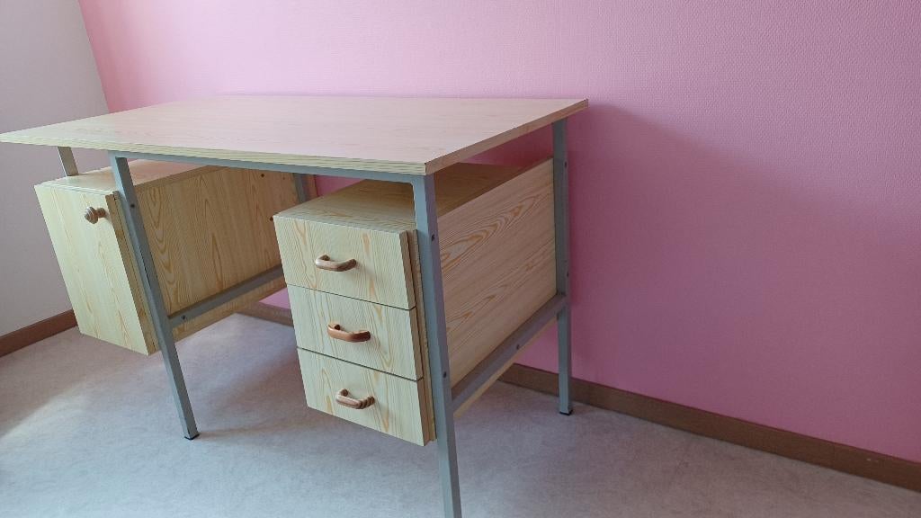 Bureau kind, 127 cm, Avec tiroirs, Enlèvement, Utilisé