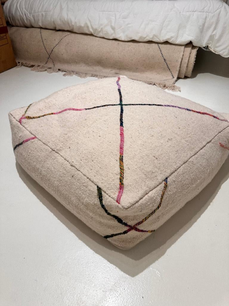 Poef uit wol Marrakech-style, Ophalen, Gebruikt, 50 tot 75 cm, Overige materialen