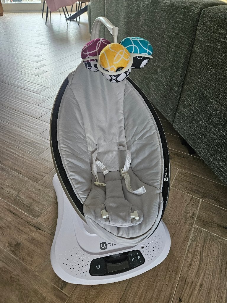 4moms Mamaroo 4.0 wipstoel in nieuwstaat, Wipstoel, Met gordel(s) of riempje(s), Zo goed als nieuw, Ophalen