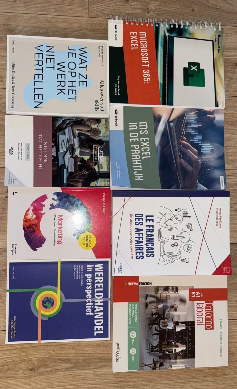 Boekenpakket Internationaal Ondernemen (recente edities), Boeken, Studieboeken en Cursussen, Ophalen of Verzenden, Zo goed als nieuw