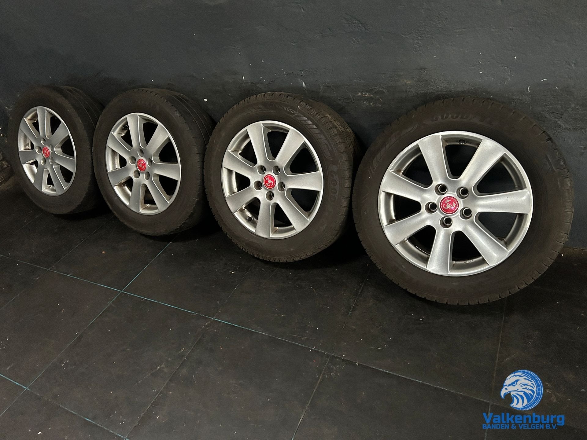 5-6mm! Fiat Talento Abarth Opel Vivaro Renault Trafic Borbet, Auto-onderdelen, -, -, Banden en Velgen, 17 inch