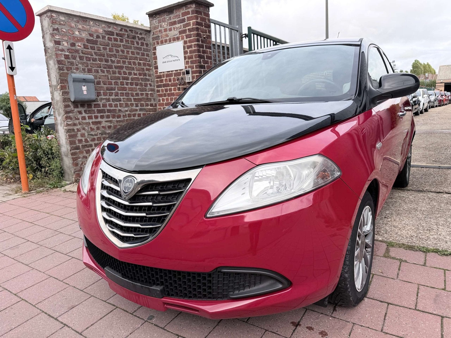 Lancia Ypsilon 0.9 I EDITION BLACK | AIRCO | PDC | ALU VELGE, Autos, Rouge, Euro 5, Entreprise, Boîte manuelle