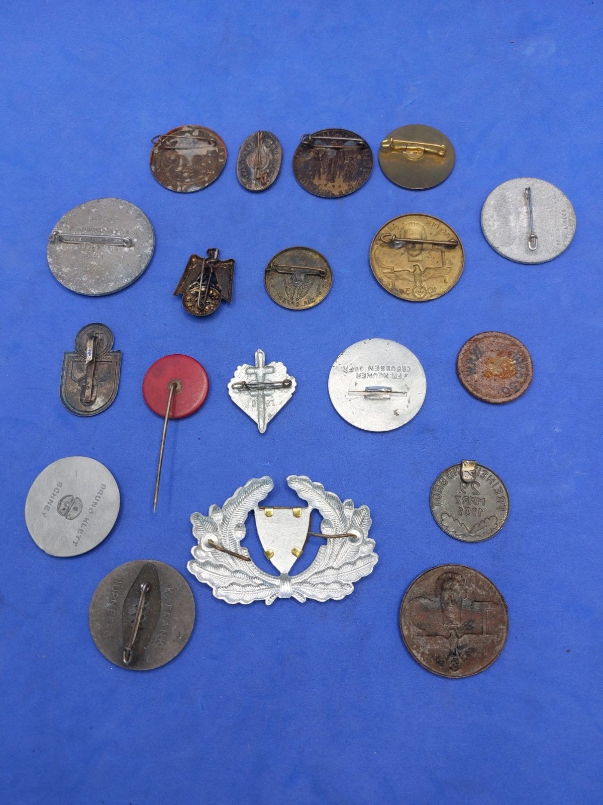 Lot Duitse WO2 Speldjes & Tinnies, Ophalen of Verzenden, Landmacht, Embleem of Badge