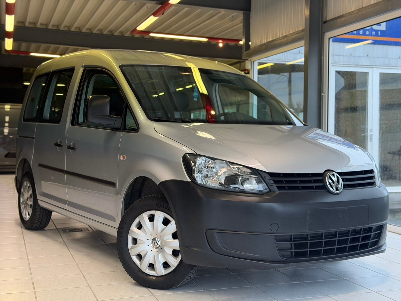 Volkswagen Caddy | 5P | 1er propriétaire | Carnet complet |, Autos, Euro 5, Achat, Boîte manuelle, 5 portes