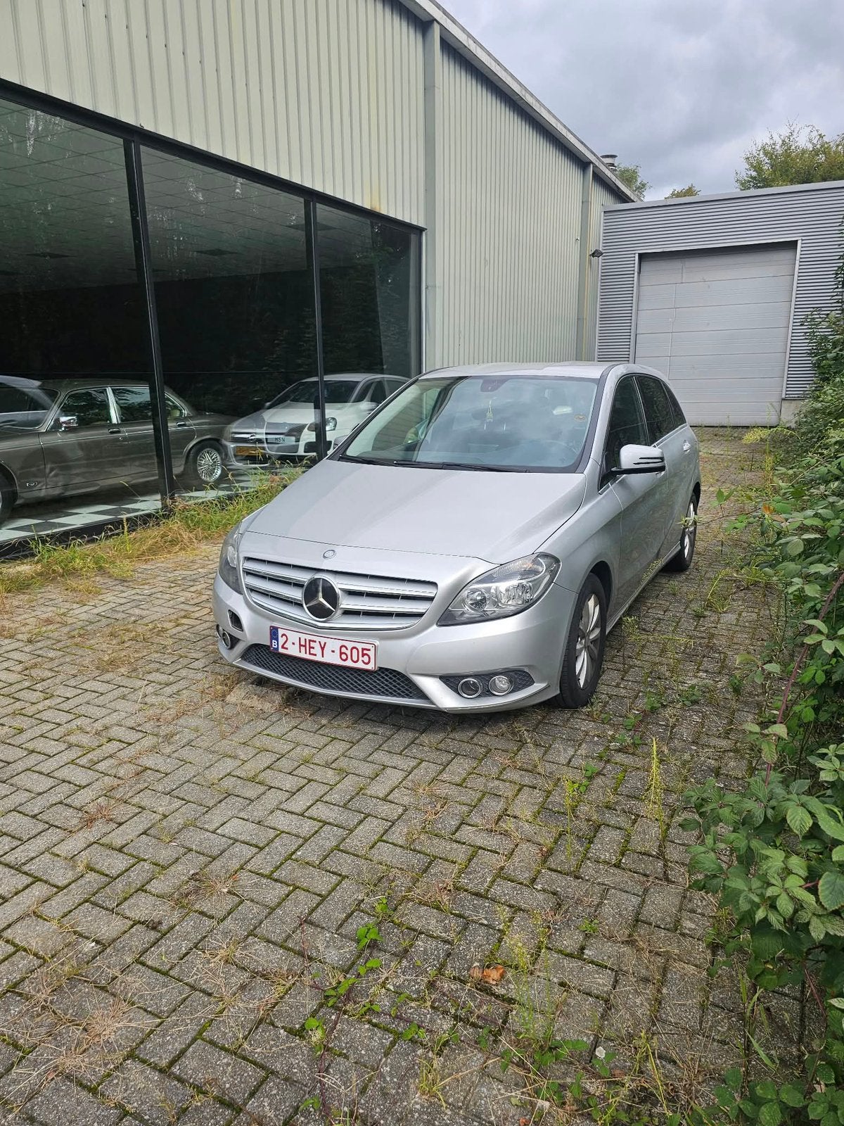 Export! Mercedes 180b 2013, Autos, Cuir, Achat, Noir, 685 kg