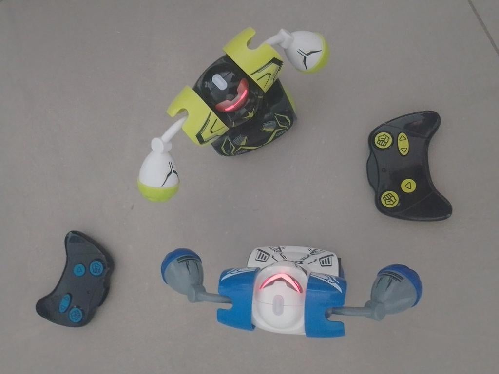 Silverlit Robo Kombat gevechtsrobot set, Ophalen