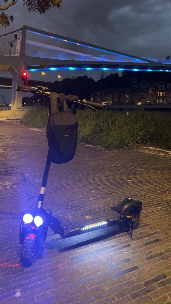 E-cross urbane glide dual motor blue, Fietsen en Brommers, Steps, Ophalen of Verzenden, Zo goed als nieuw