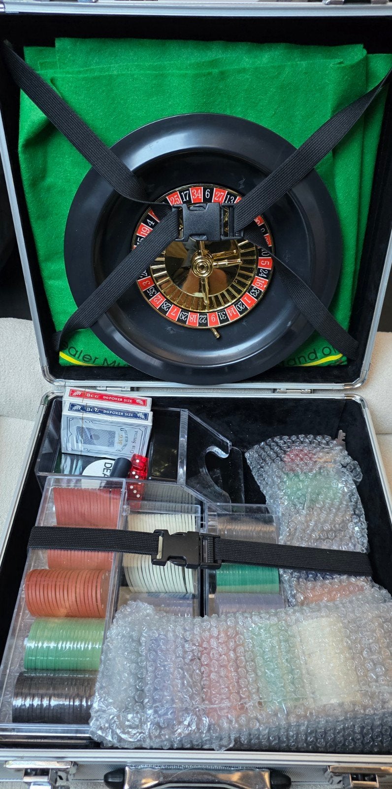 Poker + roulette set, Hobby en Vrije tijd, Ophalen of Verzenden, Zo goed als nieuw