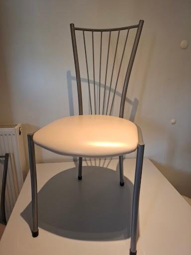 Compacte keukentafel met 4 bijpassende stoelen, Huis en Inrichting, Ophalen, Gebruikt